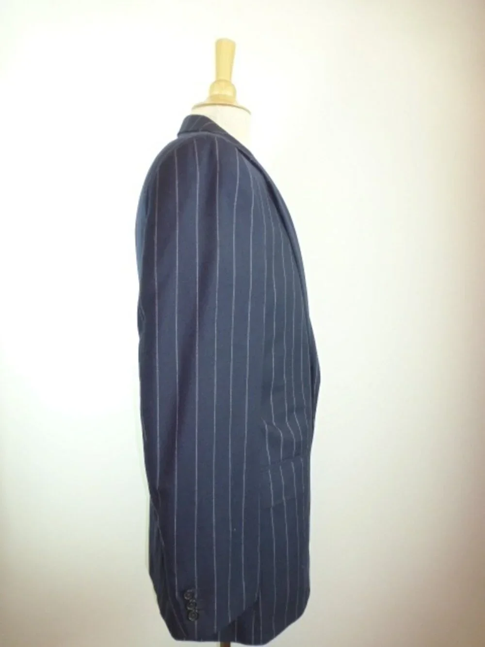 H. HUNTSMAN & SONS navy stripes 2 button blazer 42 Savile Row England vintage